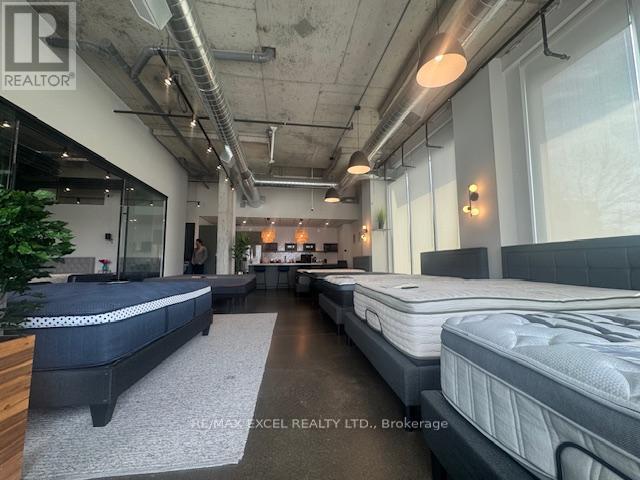2737 Dufferin Street, Toronto, Ontario  M2B 3R5 - Photo 7 - W12107570