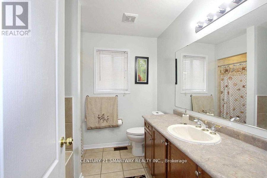 58 Feather Reed Way, Brampton, Ontario  L6R 2Z9 - Photo 11 - W12107667