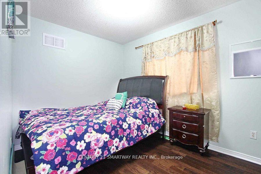 58 Feather Reed Way, Brampton, Ontario  L6R 2Z9 - Photo 13 - W12107667