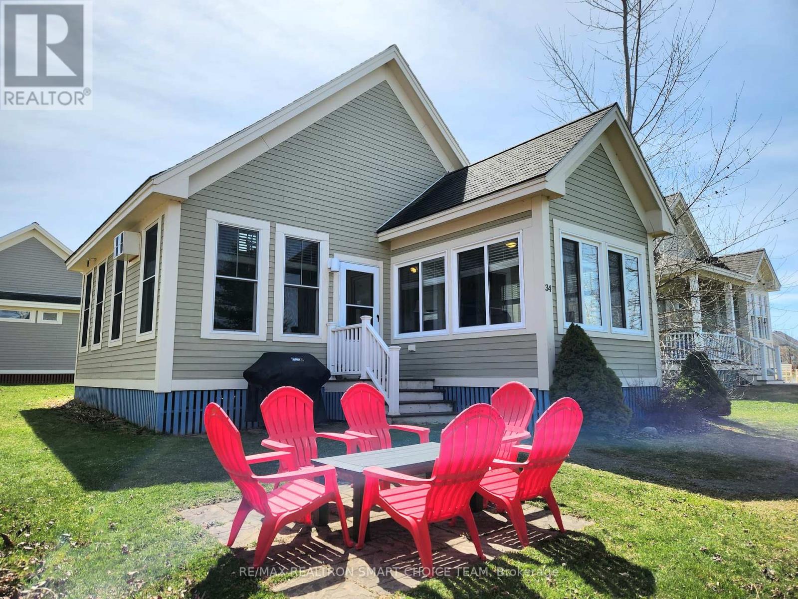 34 Meadow View Lane, Prince Edward County, Ontario  K0K 1P0 - Photo 1 - X12107596