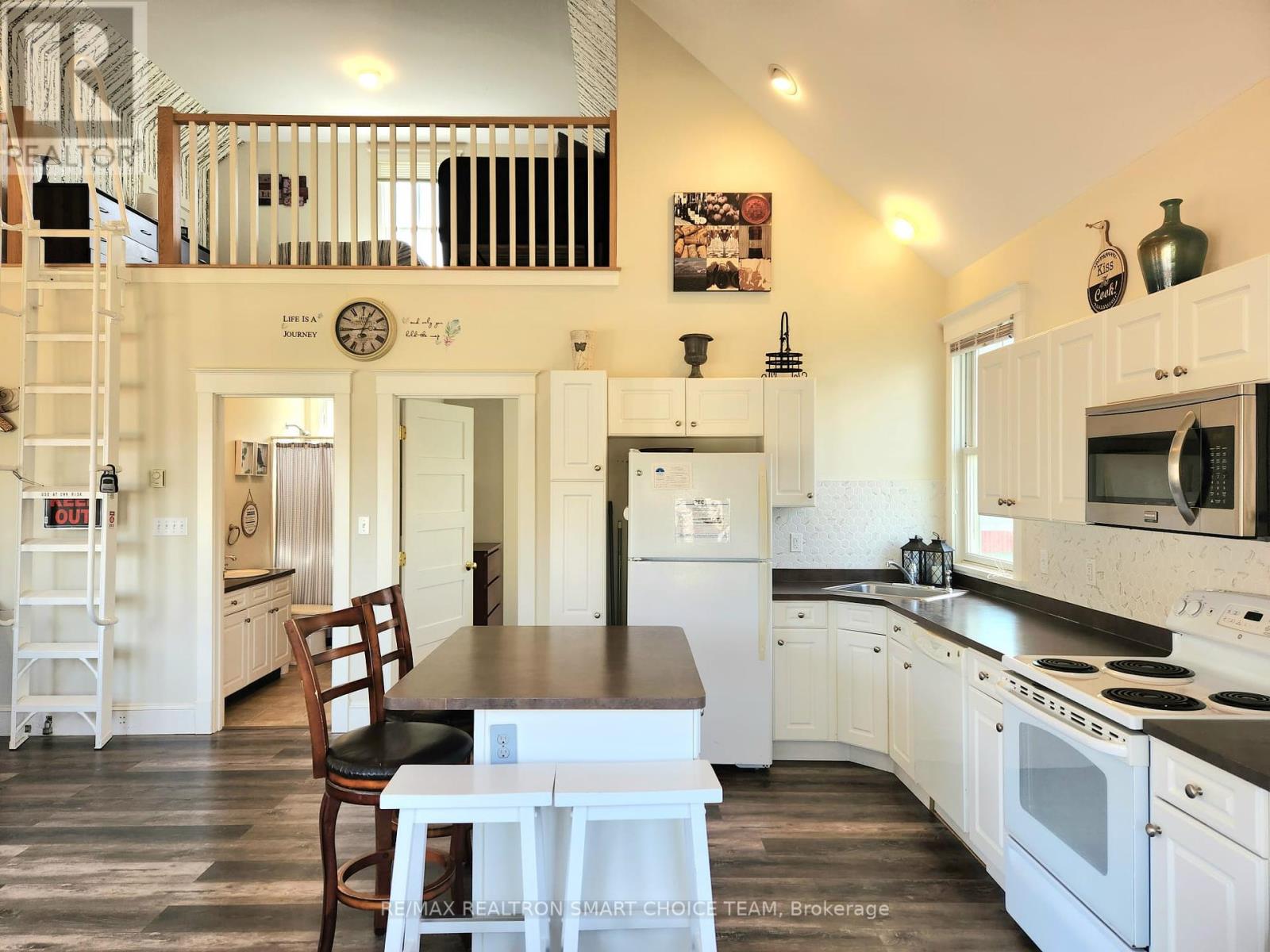 34 Meadow View Lane, Prince Edward County, Ontario  K0K 1P0 - Photo 14 - X12107596