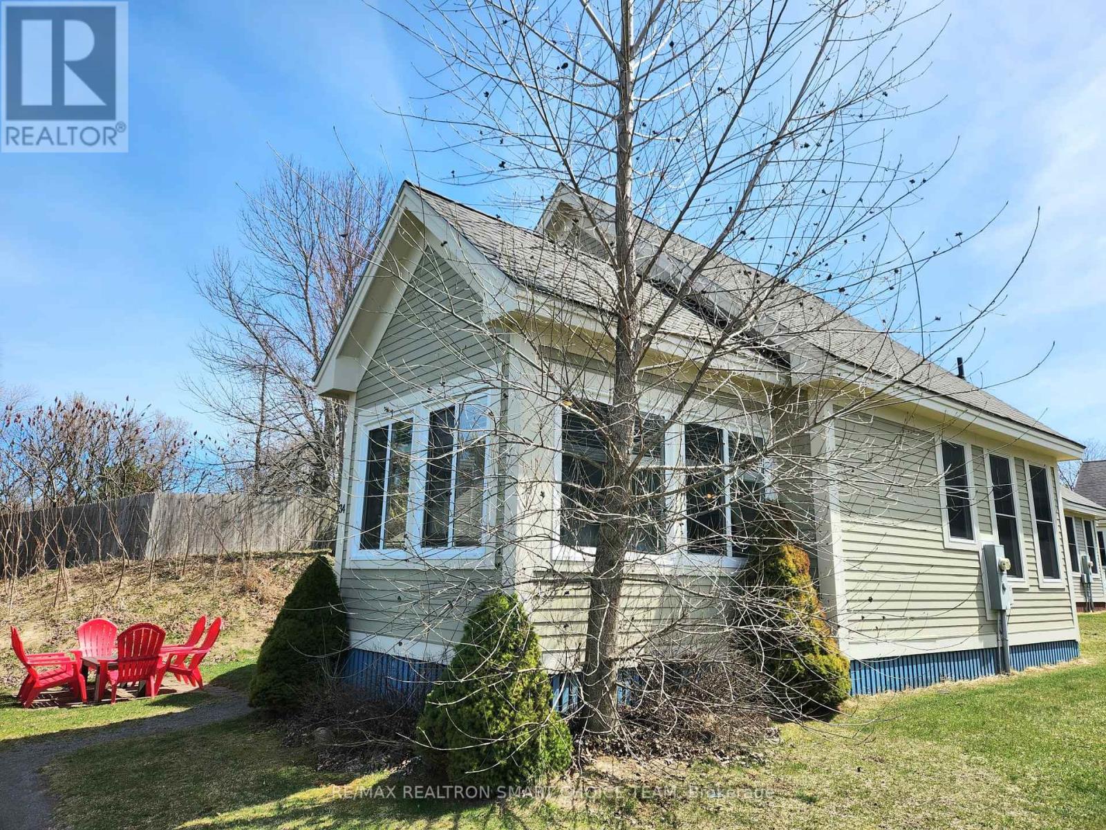 34 Meadow View Lane, Prince Edward County, Ontario  K0K 1P0 - Photo 2 - X12107596