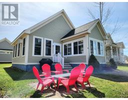 34 Meadow View Lane, Prince Edward County (Athol Ward), Ca