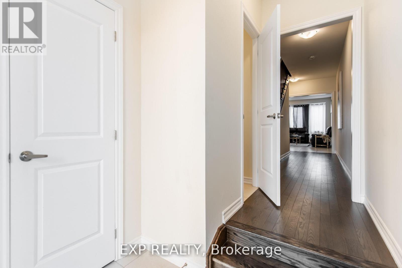 19 Molnar Crescent, Brantford, Ontario  N3T 0X3 - Photo 8 - X12107635