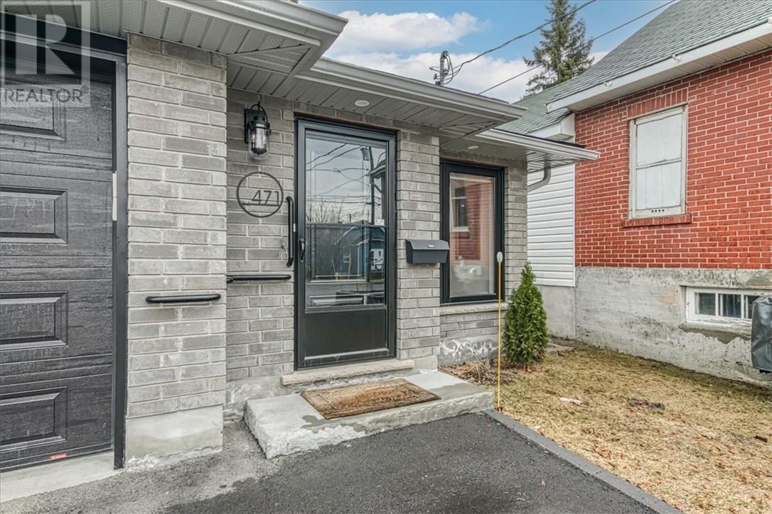 Property at 471 Howey Drive image 2