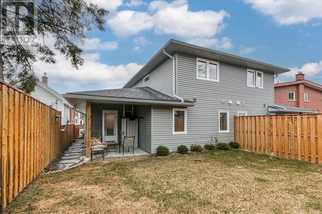 Property at 471 Howey Drive image 3