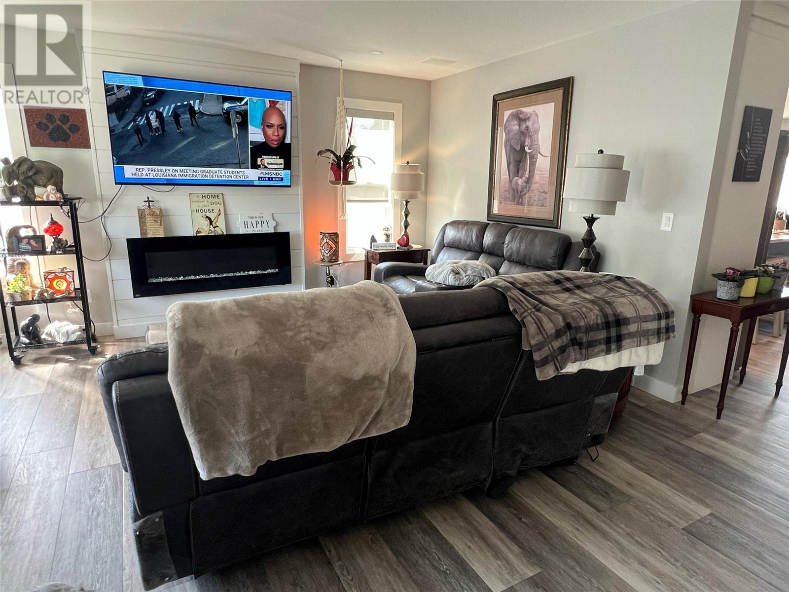880 Caroline Street, Kamloops, British Columbia  V2B 5N1 - Photo 9 - 10333157
