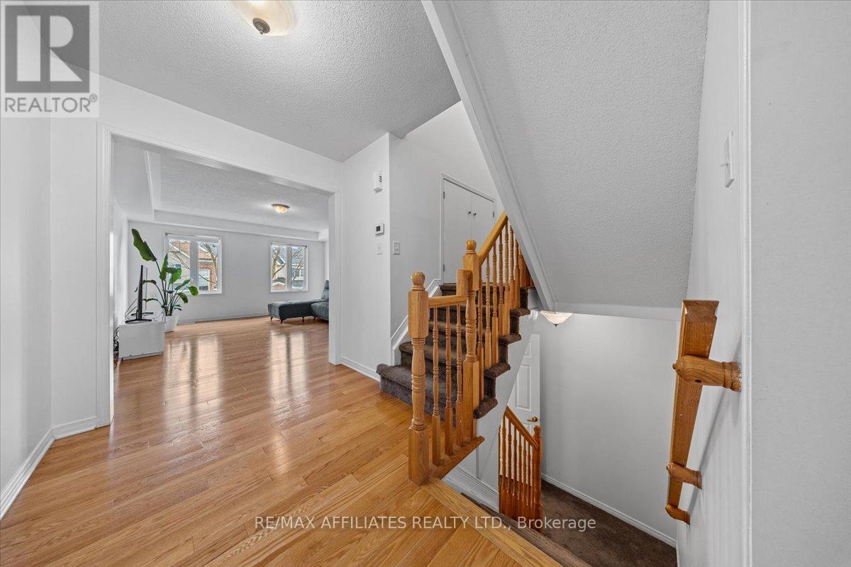1028 Pampero Crescent, Ottawa, Ontario  K2S 0N4 - Photo 10 - X12107790