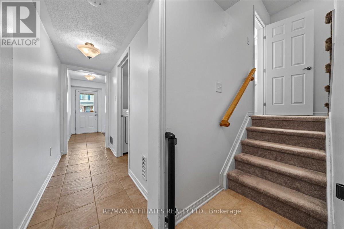 1028 Pampero Crescent, Ottawa, Ontario  K2S 0N4 - Photo 8 - X12107790