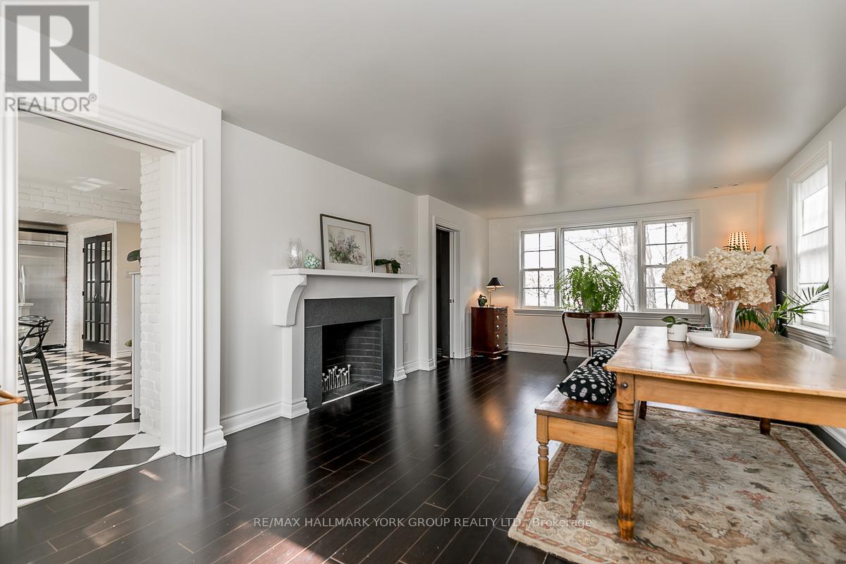 78 Wells Street, Aurora (Aurora Village), Ontario  L4G 1S9 - Photo 7 - N12107736