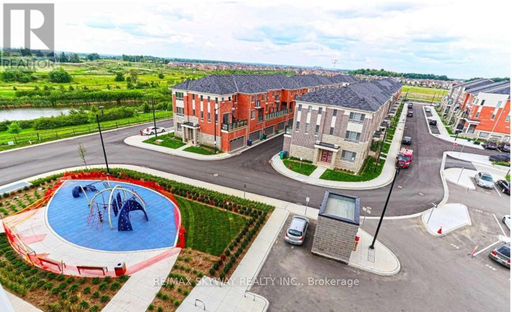 304 - 200 Lagerfeld Drive W, Brampton, Ontario  L7A 5G5 - Photo 3 - W12107753