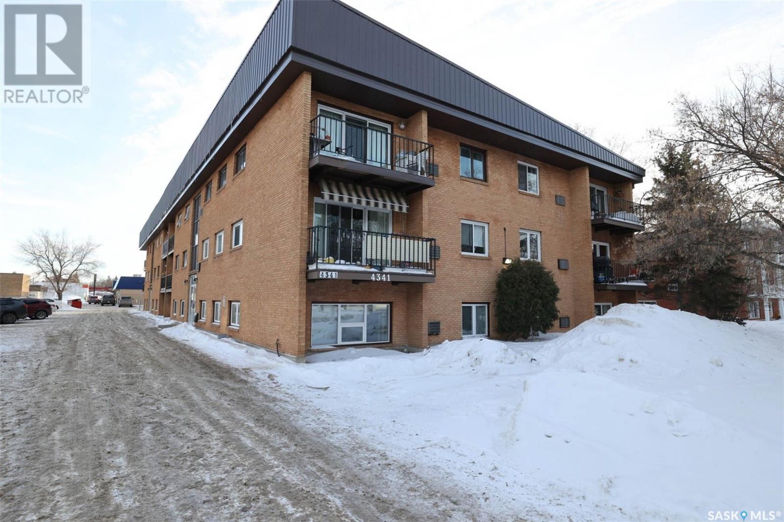 Property at 23 4341 Rae STREET image 1