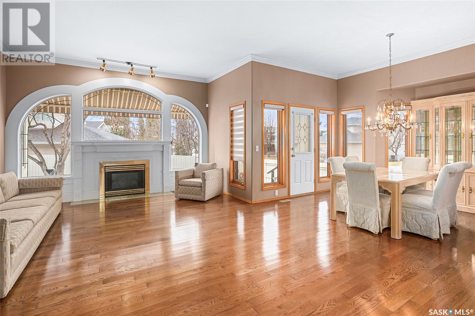 Property at 202 Collins TERRACE image 4