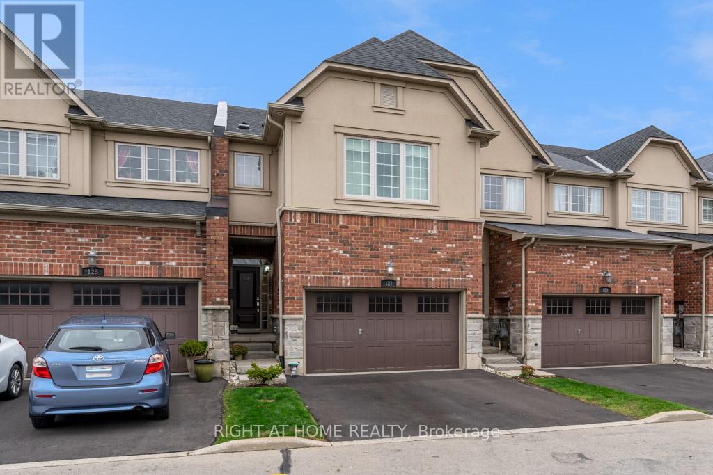 Property at 127 - 127 OAKHAVEN PLACE image 2