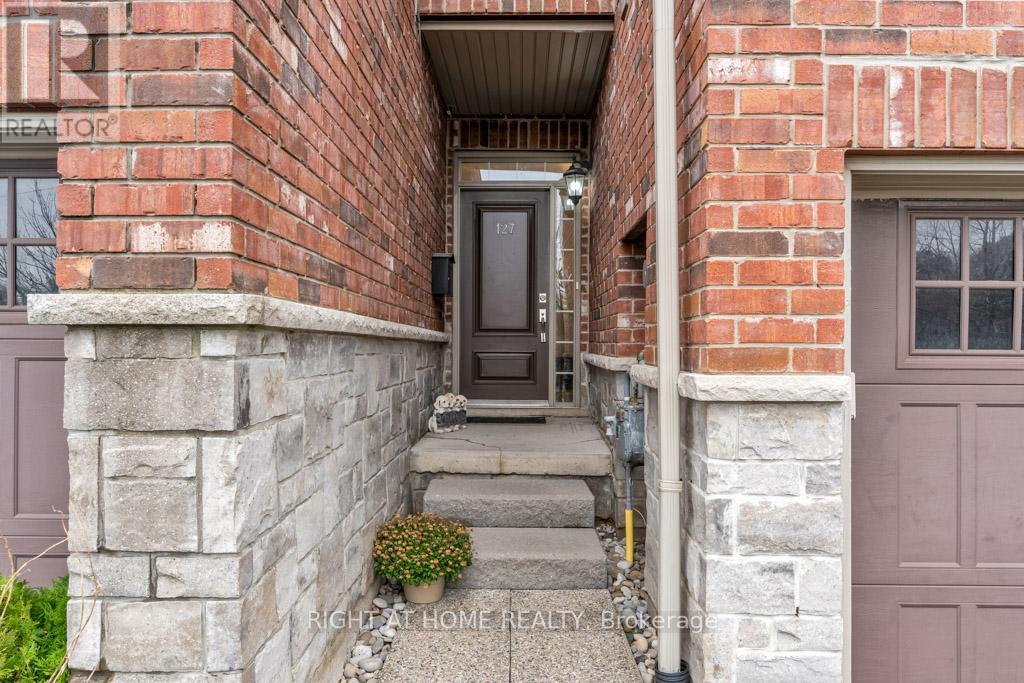 Property at 127 - 127 OAKHAVEN PLACE image 3