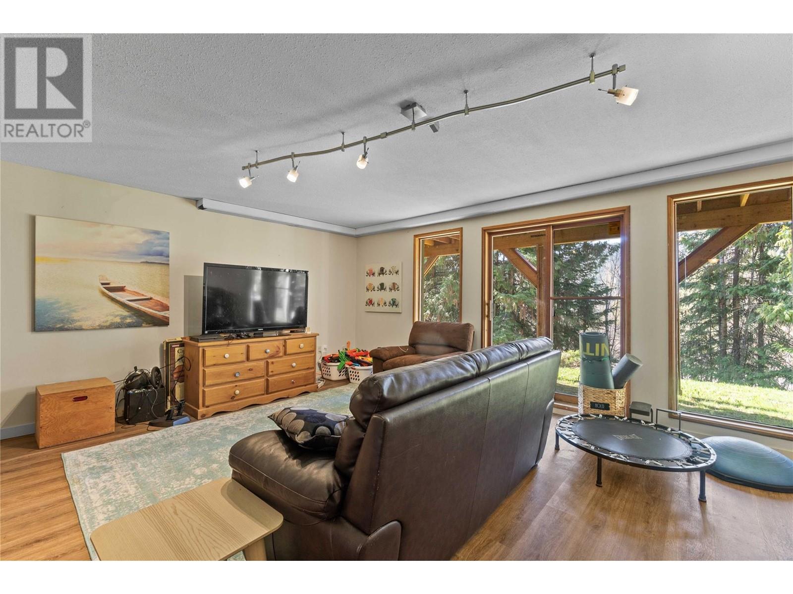 Property at 8361 Ladner Road image 1