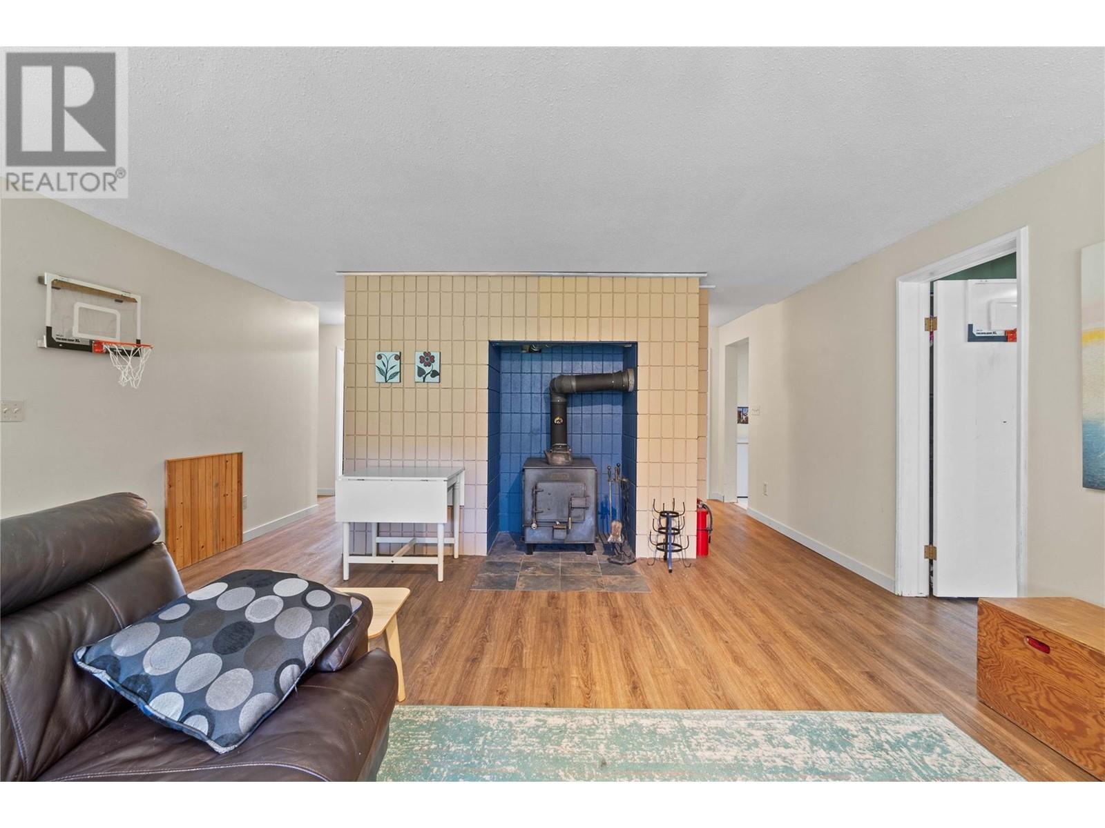 Property at 8361 Ladner Road image 5