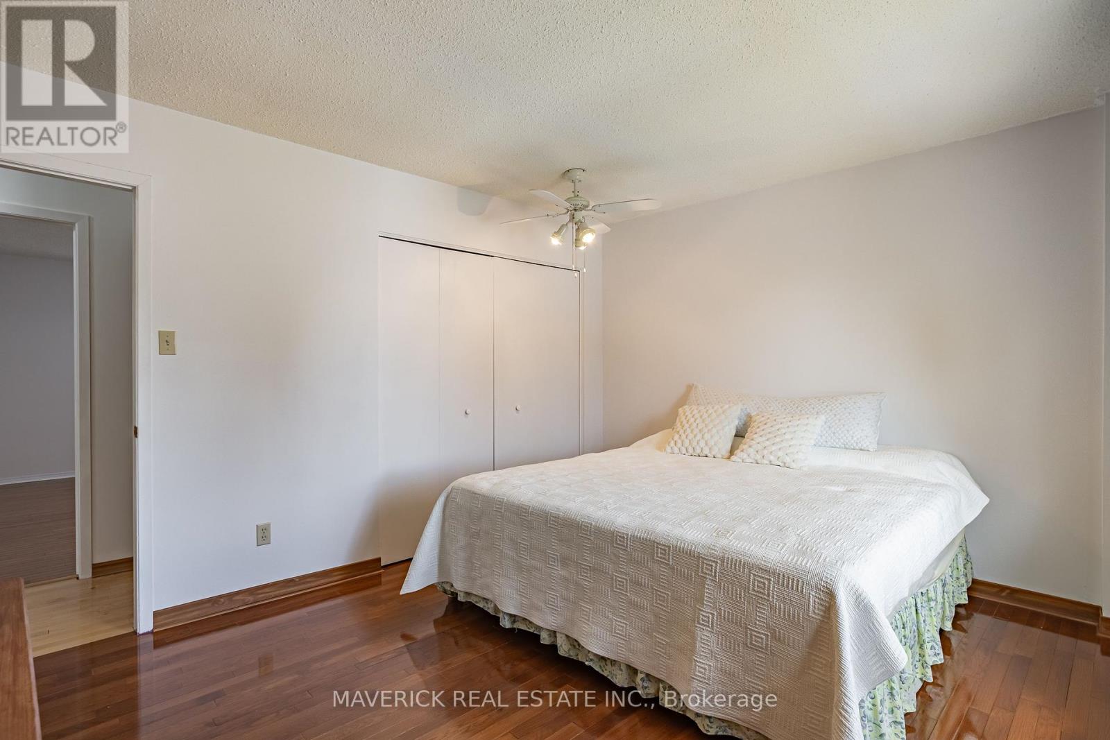 Photo 18 of 33 for 107 Ardsley Crescent
