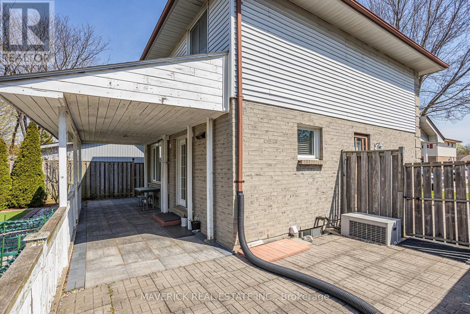 Photo 27 of 33 for 107 Ardsley Crescent