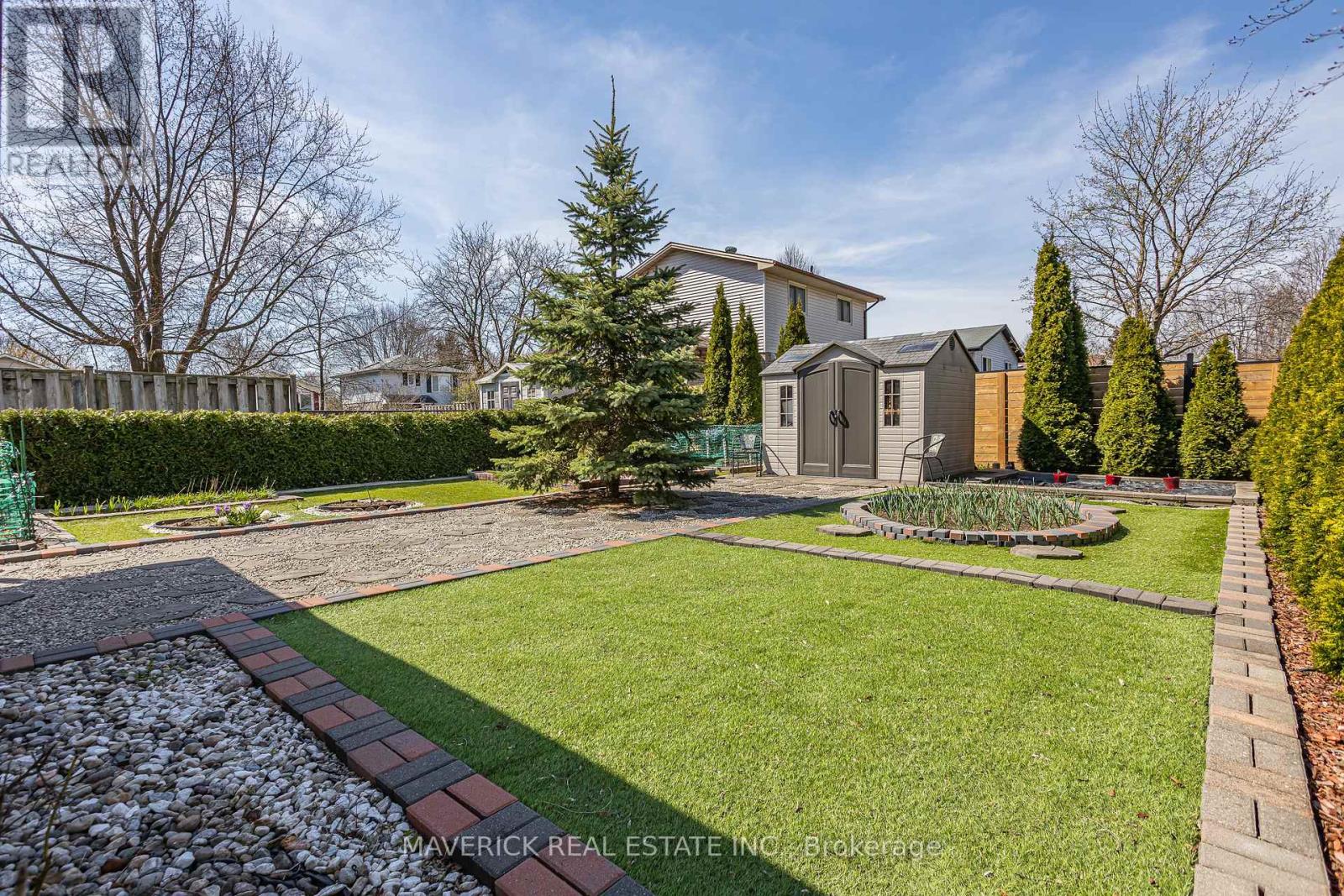 Photo 28 of 33 for 107 Ardsley Crescent