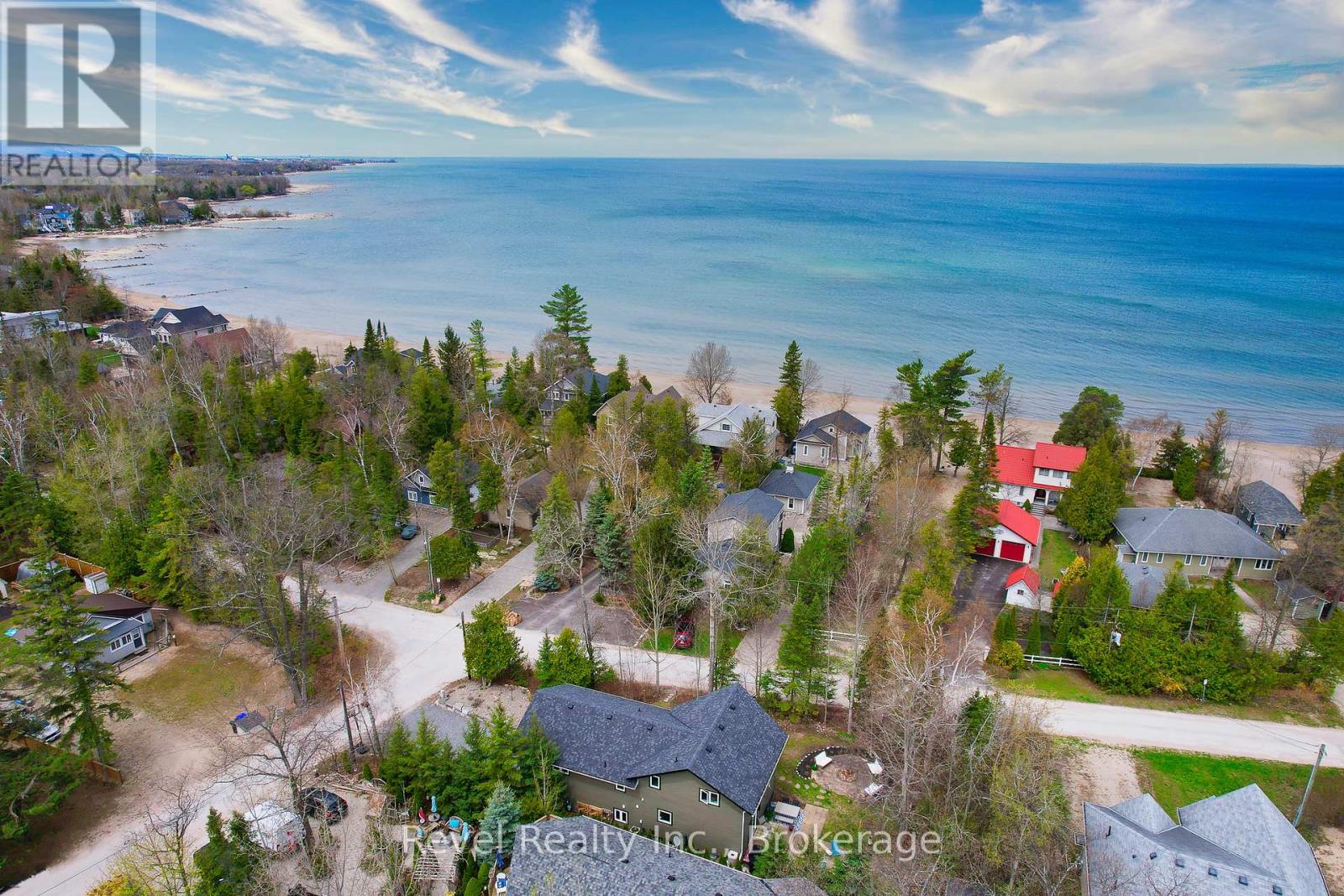 Property at 3 SIMCOE STREET image 3