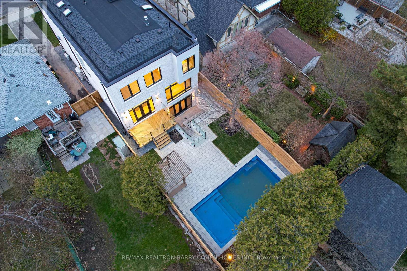 595 Broadway Avenue, Toronto, Ontario  M4G 2S4 - Photo 38 - C12103717