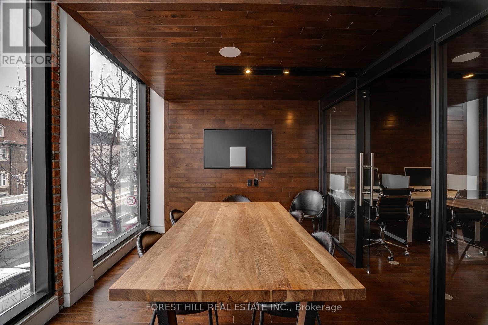 200 - 659 St Clair Avenue W, Toronto (Wychwood), Ontario  M6K 0G7 - Photo 10 - C12107814