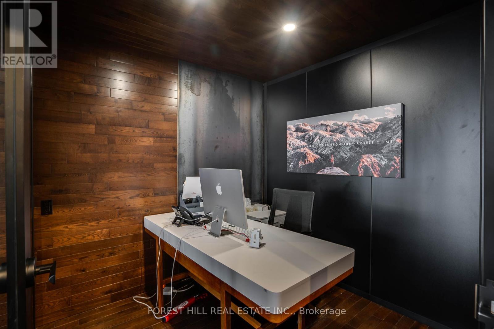 200 - 659 St Clair Avenue W, Toronto (Wychwood), Ontario  M6K 0G7 - Photo 13 - C12107814