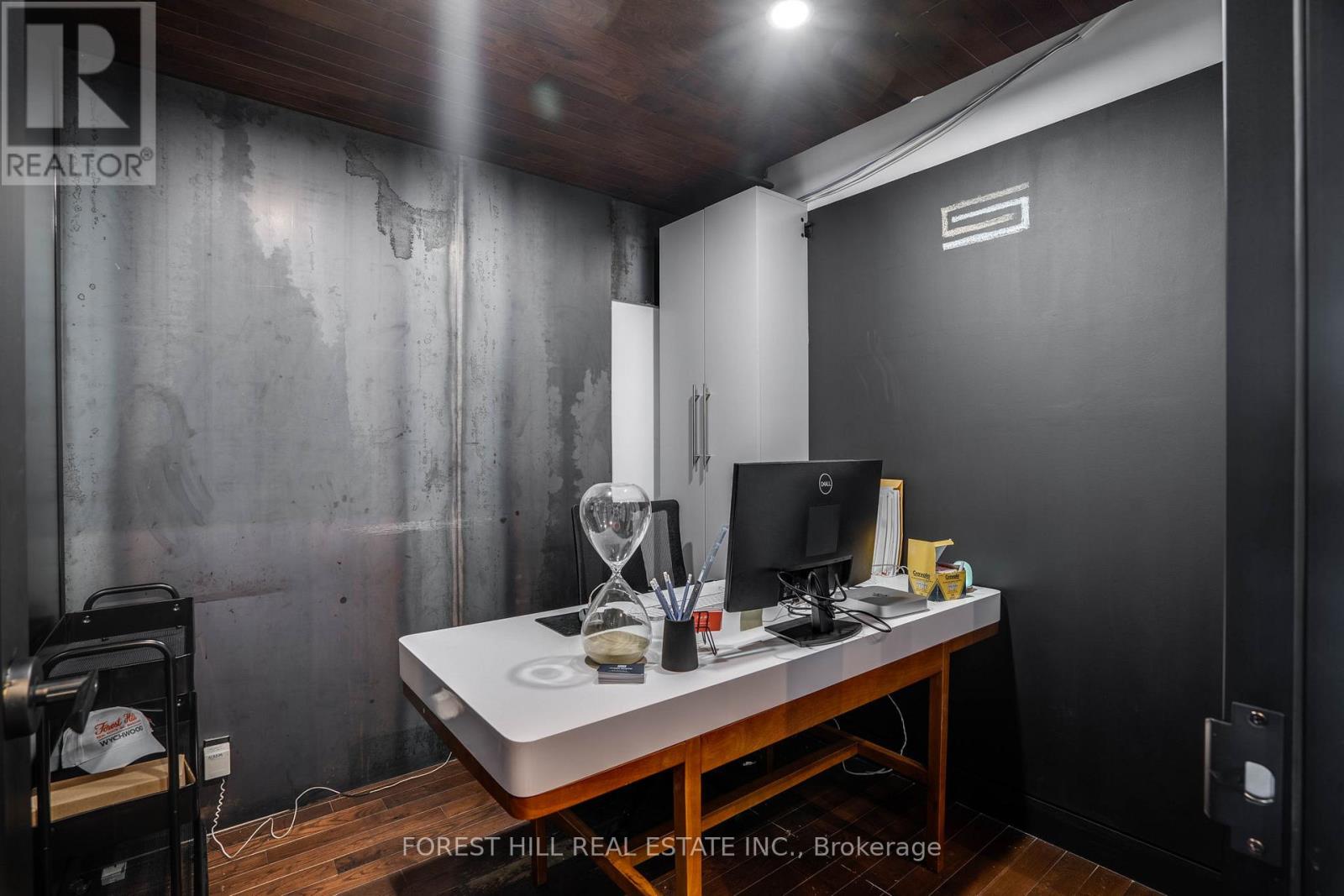 200 - 659 St Clair Avenue W, Toronto (Wychwood), Ontario  M6K 0G7 - Photo 14 - C12107814