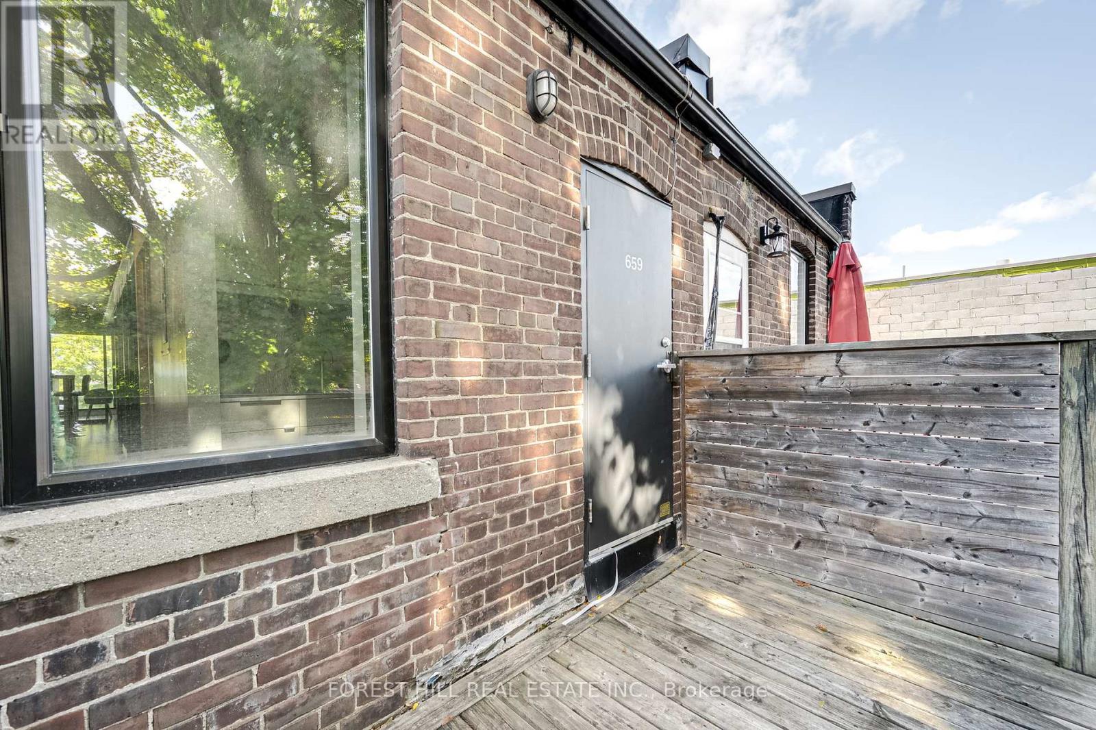 200 - 659 St Clair Avenue W, Toronto (Wychwood), Ontario  M6K 0G7 - Photo 17 - C12107814