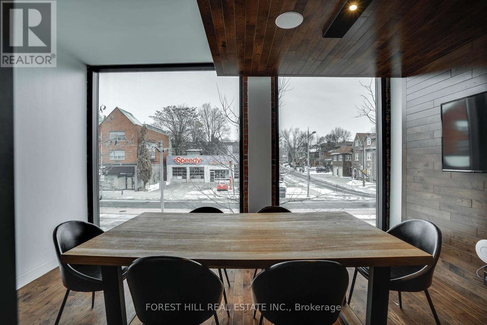 200 - 659 St Clair Avenue W, Toronto (Wychwood), Ontario  M6K 0G7 - Photo 8 - C12107814