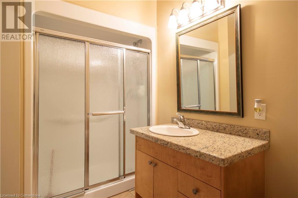56 April Court, Hamilton, Ontario  L9G 1A1 - Photo 9 - 40722143