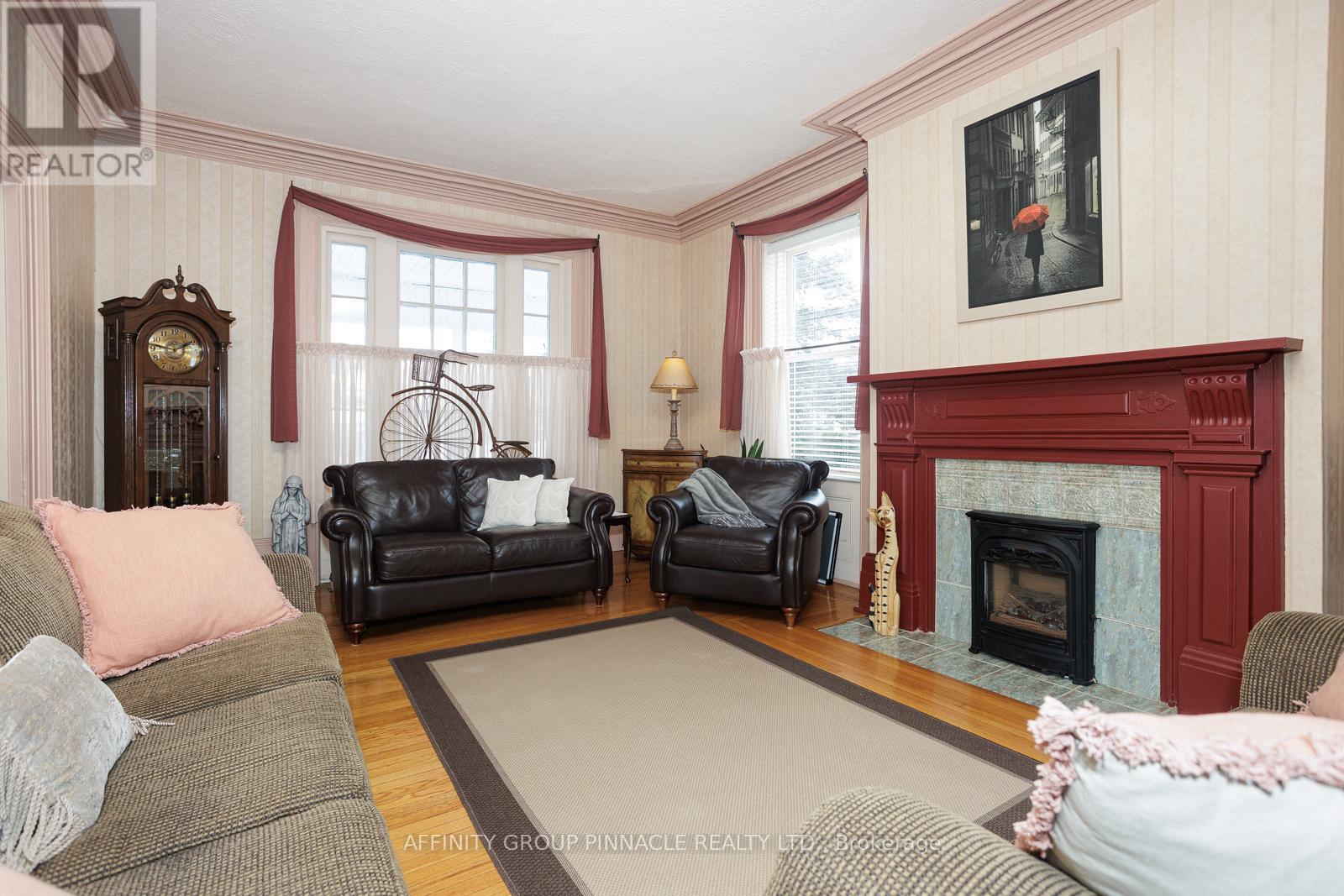22 Francis Street, Kawartha Lakes, Ontario  K9V 3R6 - Photo 9 - X12006523