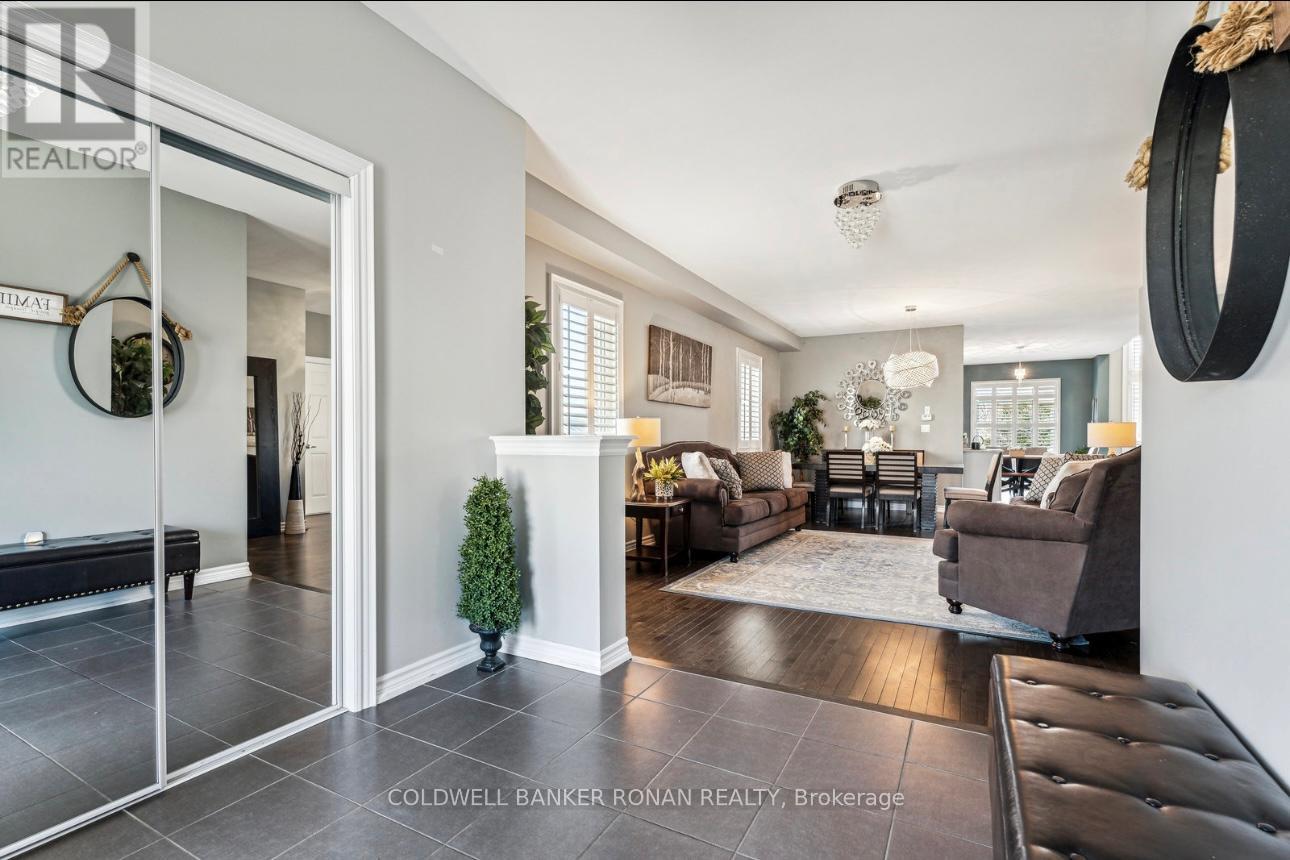 7 Pearl Street, Wasaga Beach, Ontario  L9Z 0G9 - Photo 7 - S12107903