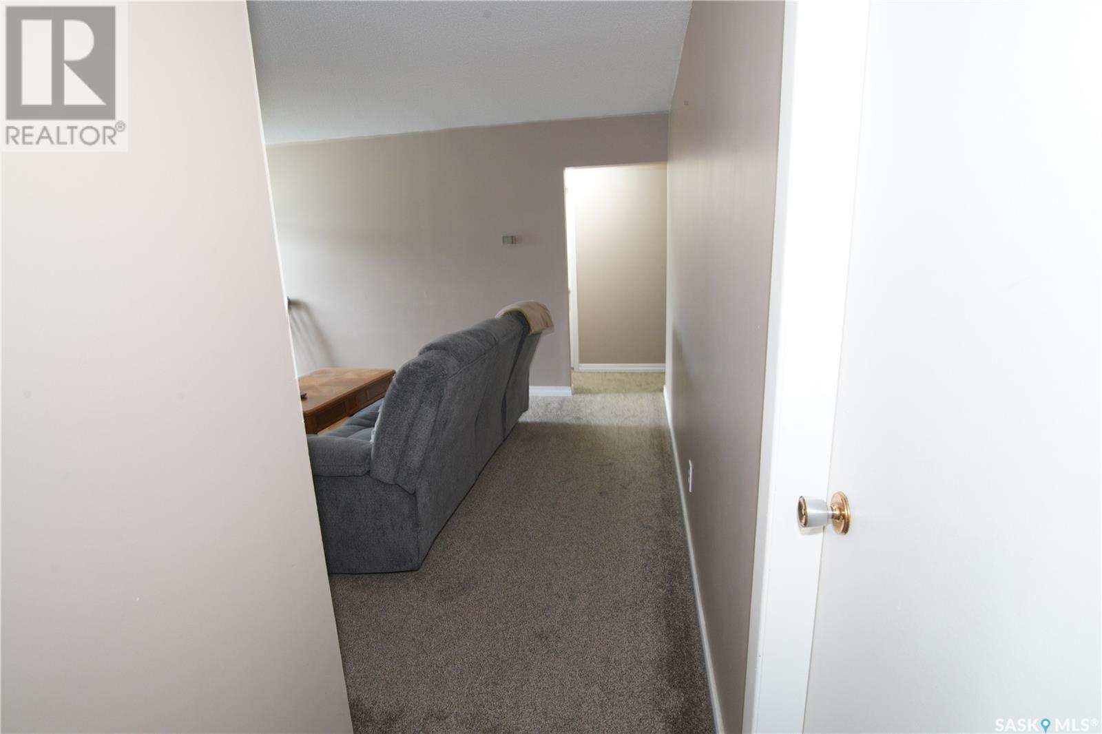 Property at 18 26 Shaw STREET image 4