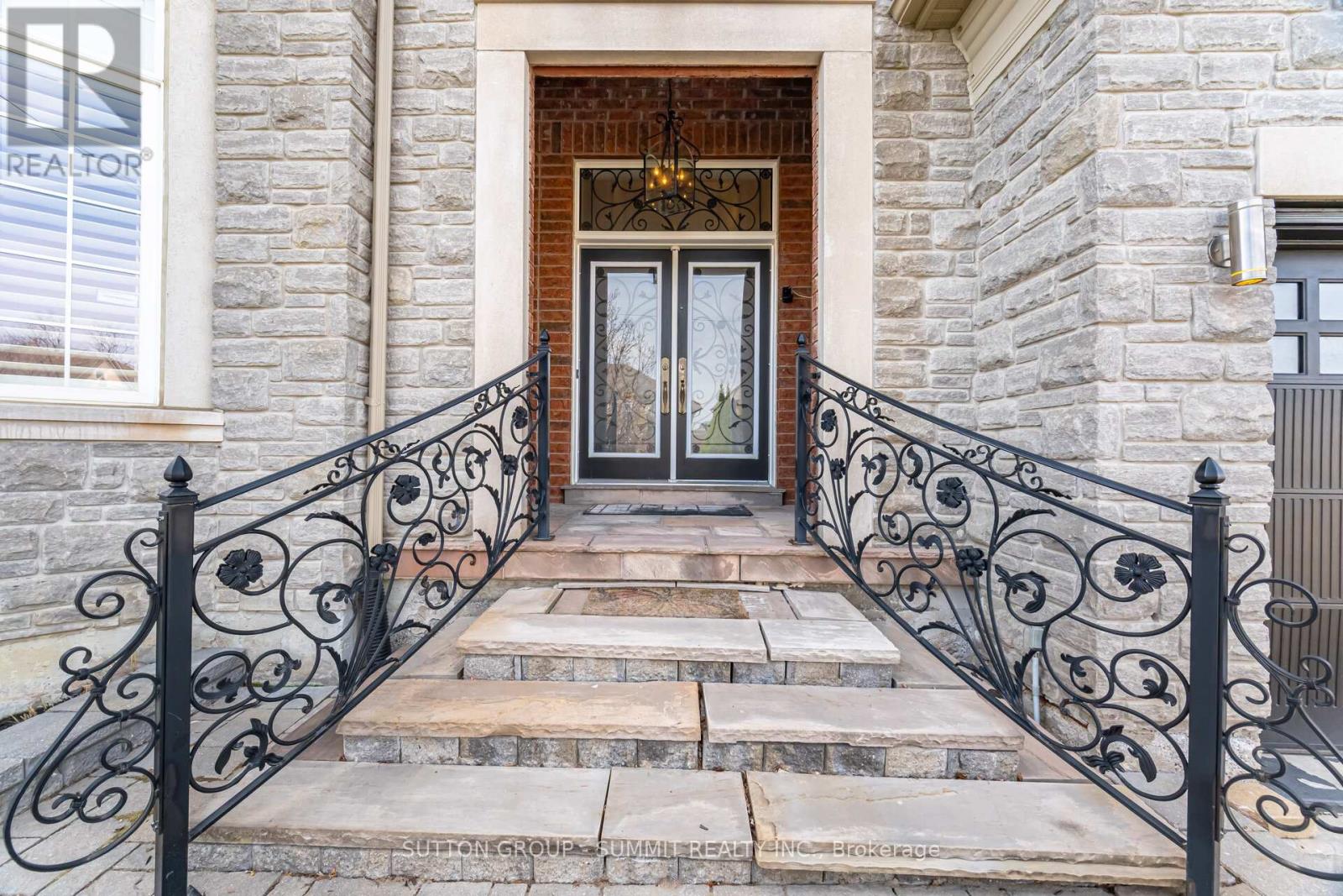 Property at 16 ADASTRA PLACE image 3