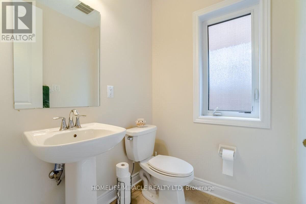 118 Morningside Drive, Halton Hills, Ontario  L7G 0M2 - Photo 11 - W12107902