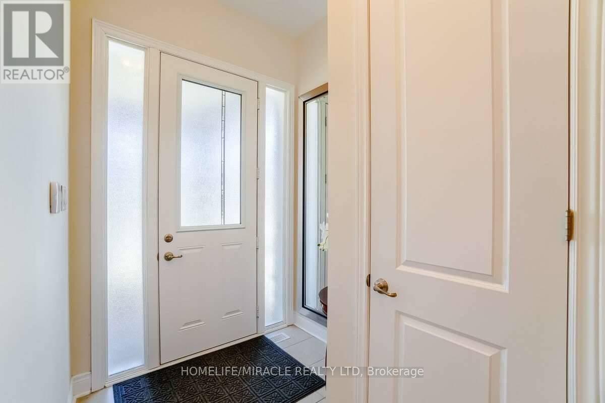 118 Morningside Drive, Halton Hills, Ontario  L7G 0M2 - Photo 4 - W12107902