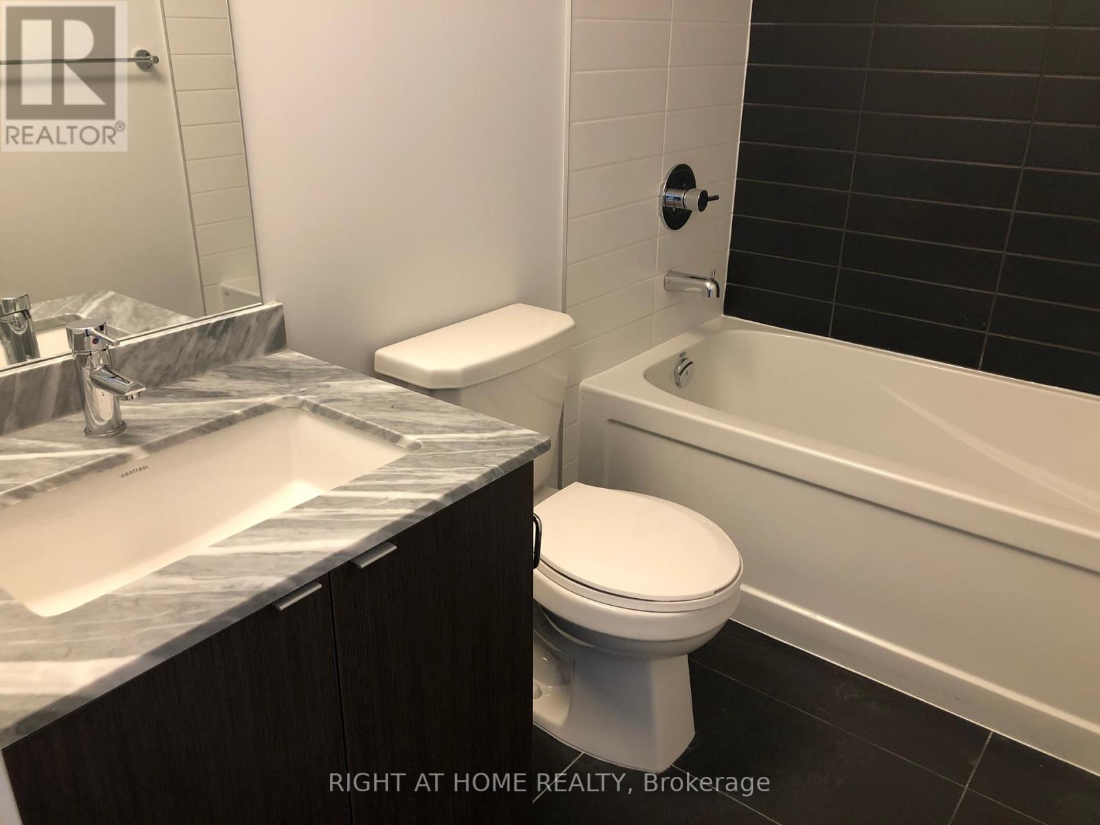 804 - 4085 Parkside Village Drive, Mississauga (City Centre), Ontario  L5B 0K9 - Photo 13 - W12107908