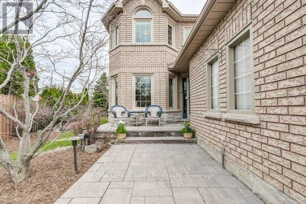 Property at 12 CORNERSTONE COURT image 3
