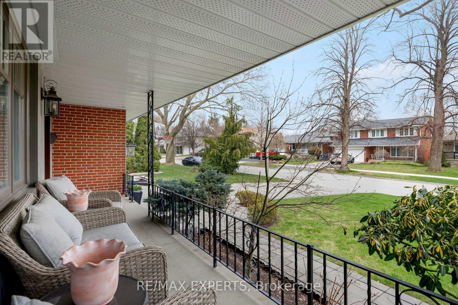 Property at 6 MUIRDALE AVENUE image 3