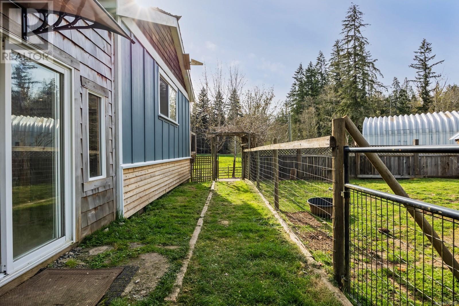 2601 Grafton Ave, Coombs, British Columbia  V9K 1Y1 - Photo 12 - 995787