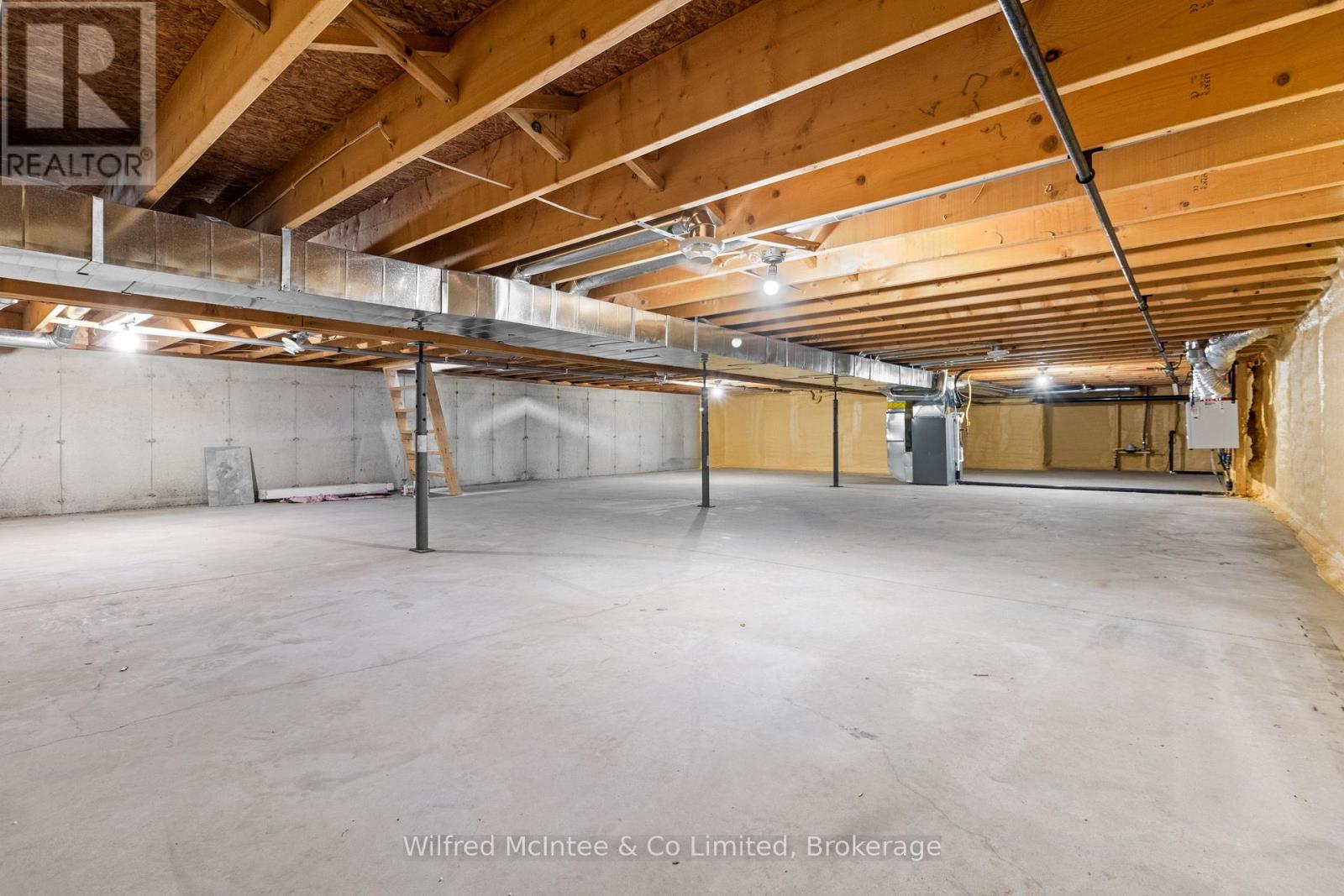 553 Hilker Street, Saugeen Shores, Ontario N0H 2C4 - Photo 31 - X12067920