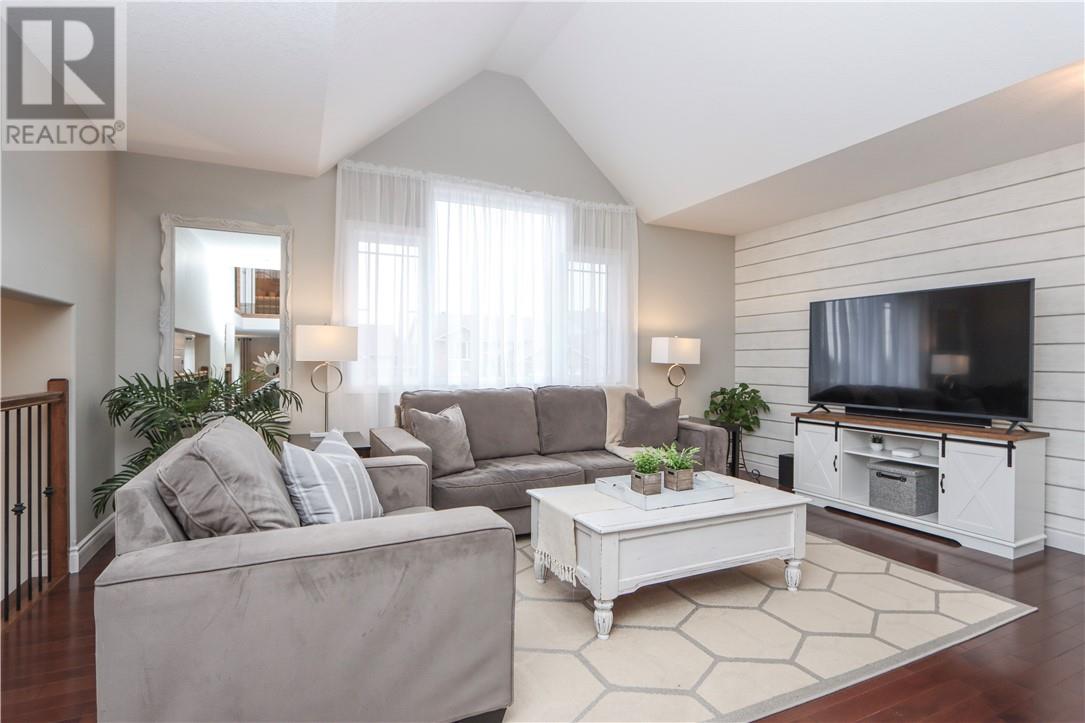Property at 1 Tawny Port image 5