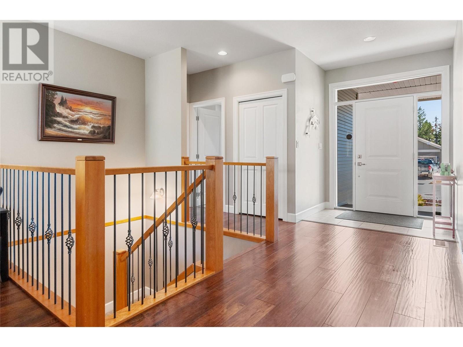 Property at 204 WESTRIDGE Court image 4