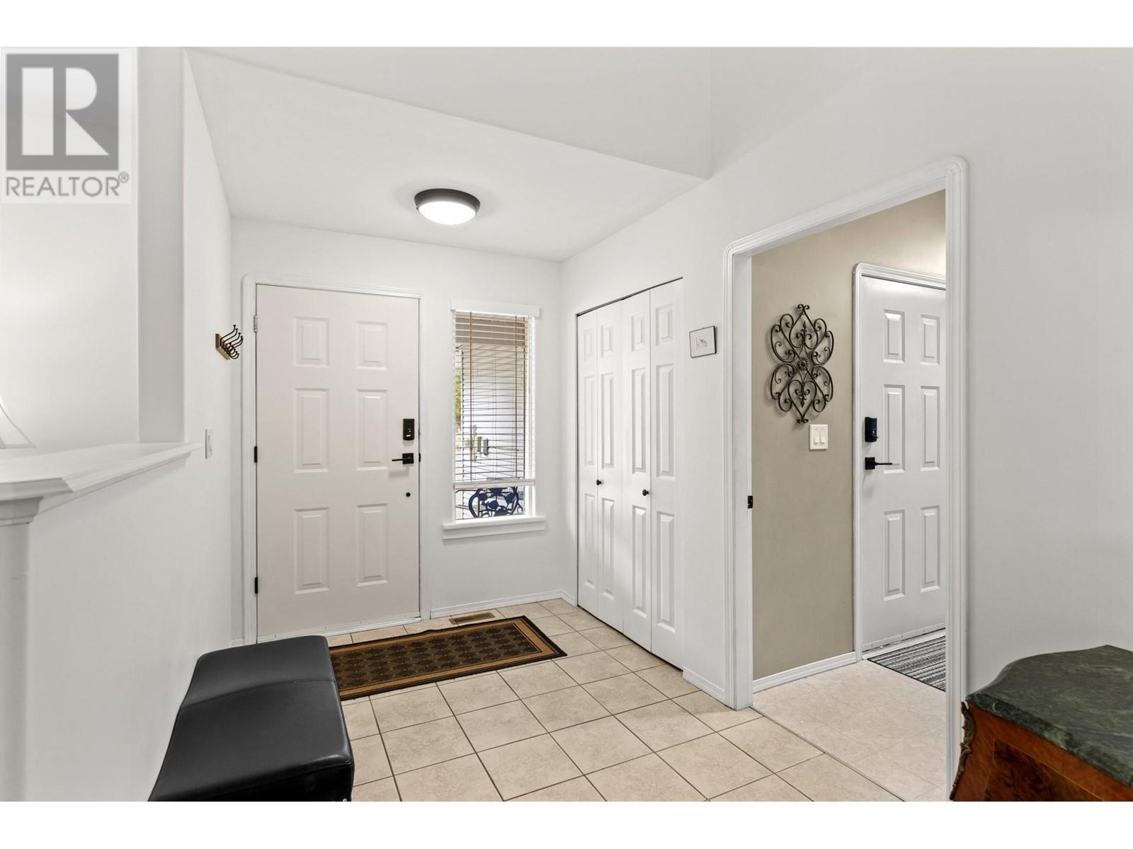 Property at 137 W CHINA CREEK Road image 4
