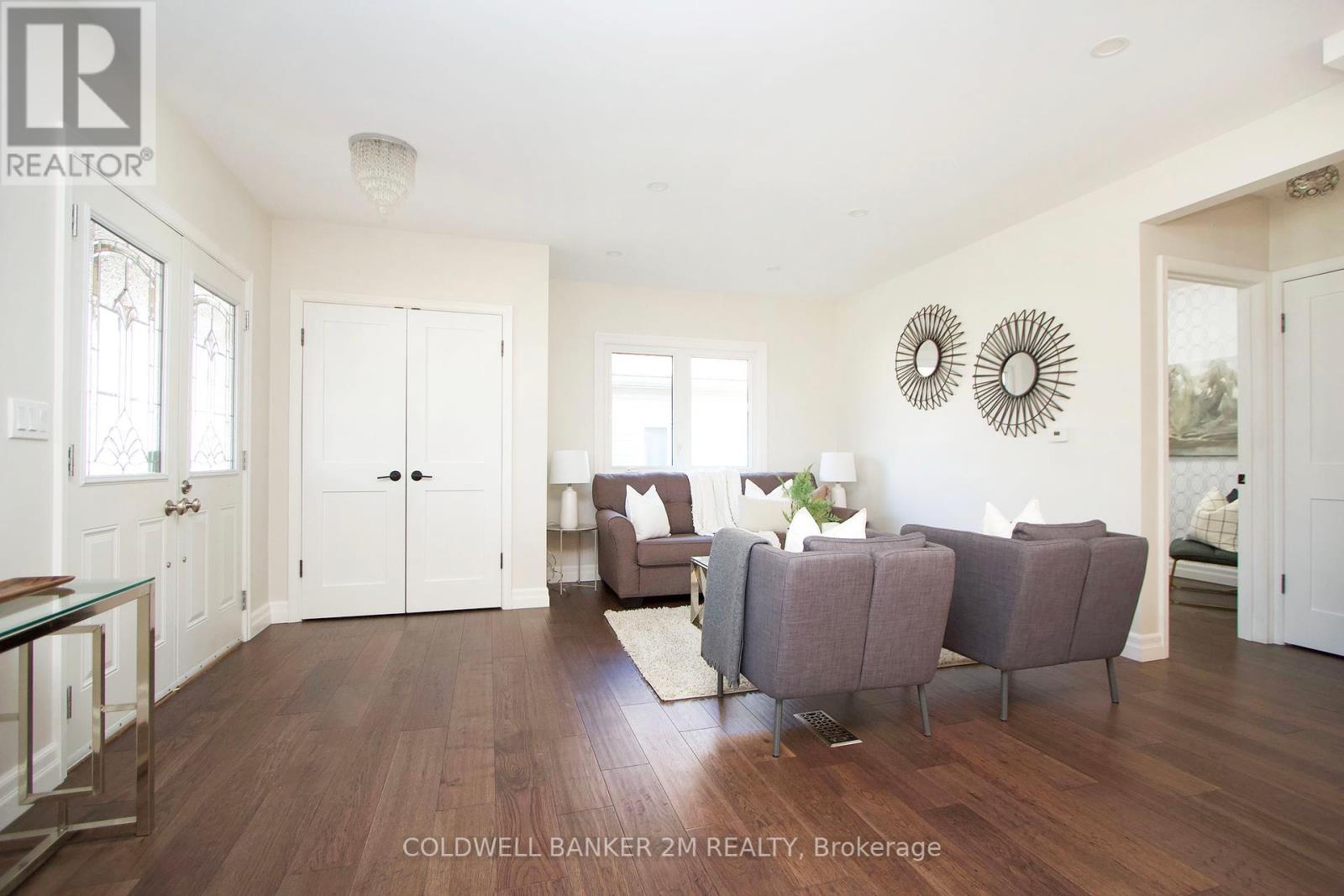 Property at 37 BRADLEY BOULEVARD image 4