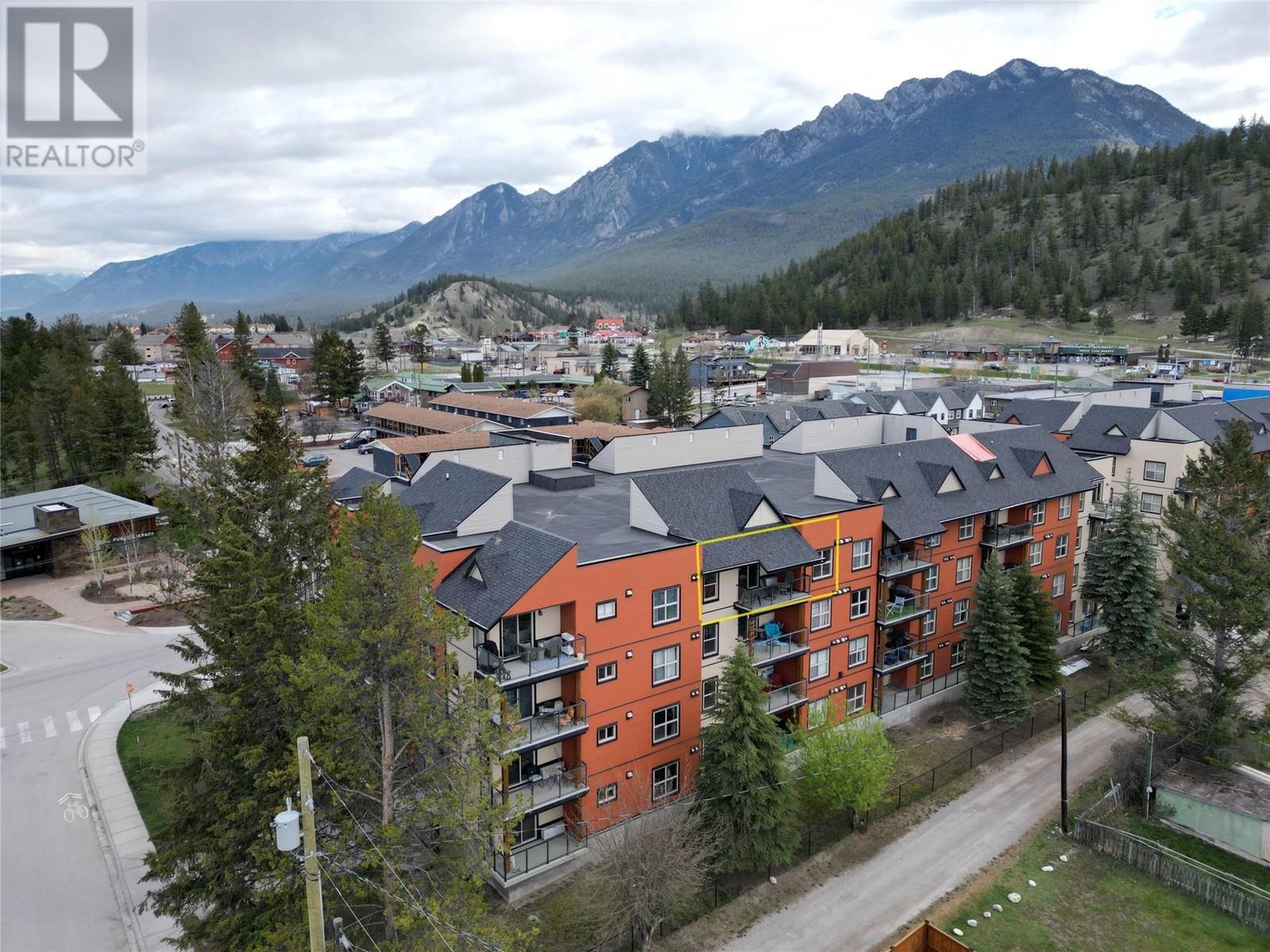 Property at 4874 STANLEY Street Unit# 404 image 1
