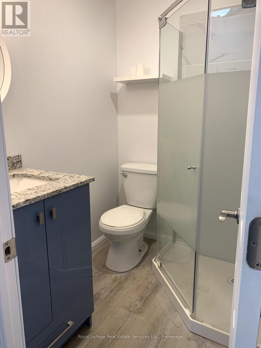 2 - 1033 Gardner Avenue, Mississauga, Ontario  L5E 1B5 - Photo 14 - W12107993