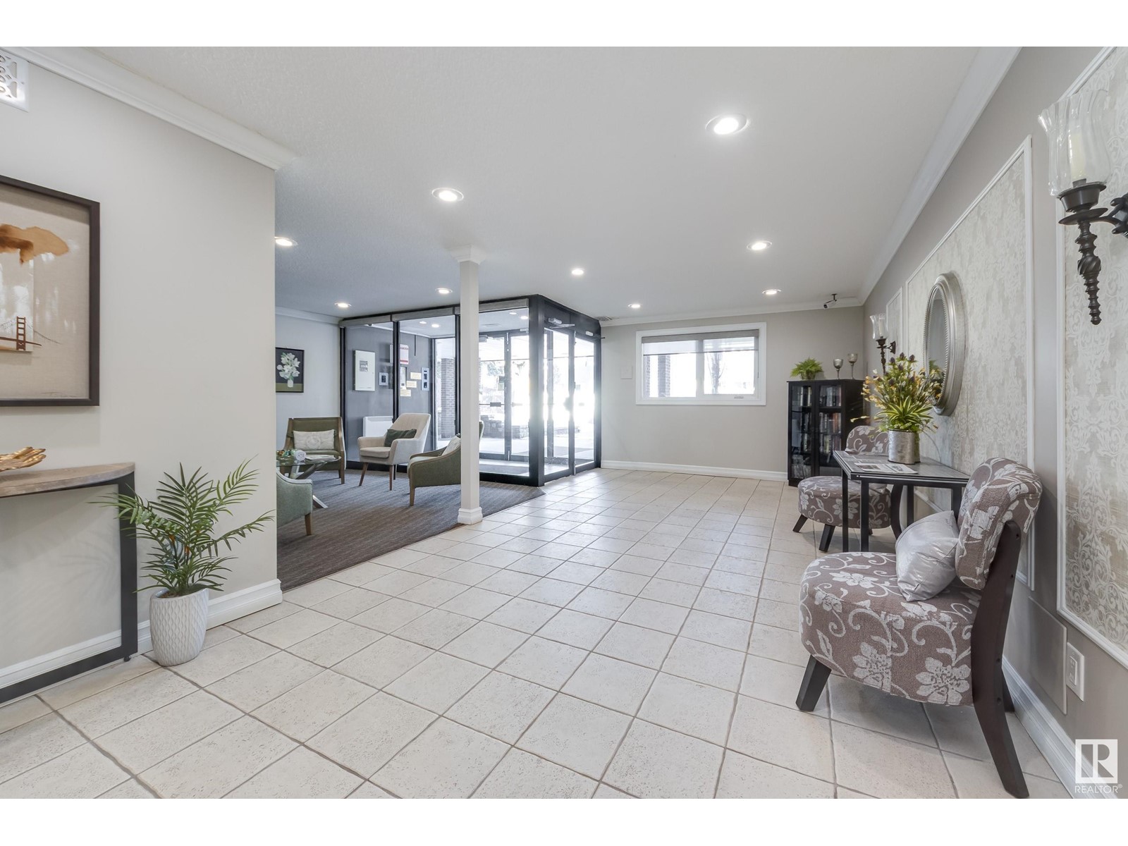 Property at #108 14810 51 AV NW image 3